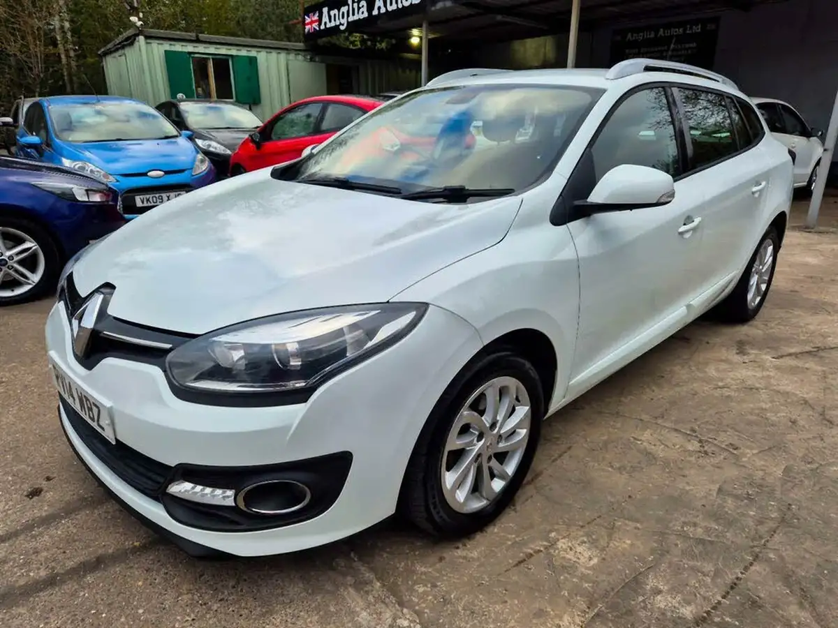 2014-renault-megane-15dci-dynamique-tom-tom-energy-ss-sport-tourer-5d-big-2