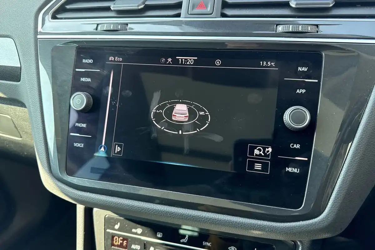 2022-volkswagen-tiguan-15-tsi-elegance-big-16
