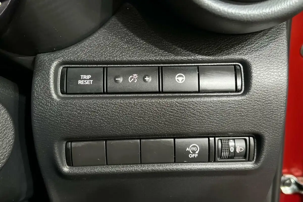 2022-nissan-juke-10-dig-t-tekna-dct-big-33