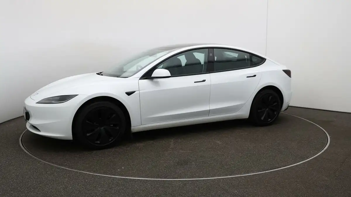 2024-tesla-model-3-e-rwd-big-58