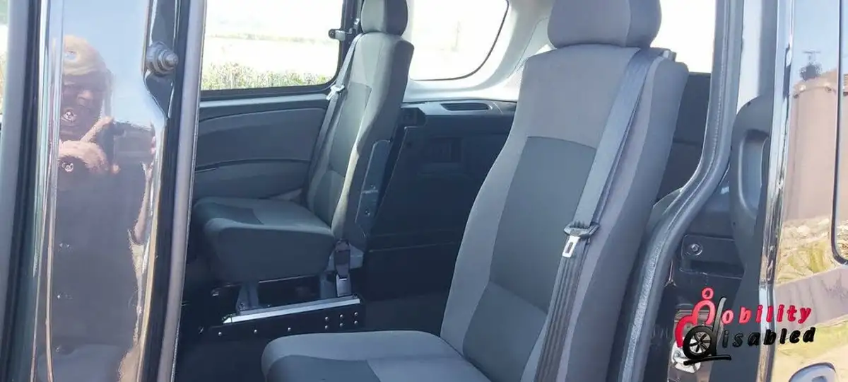 2013-fiat-doblo-big-1