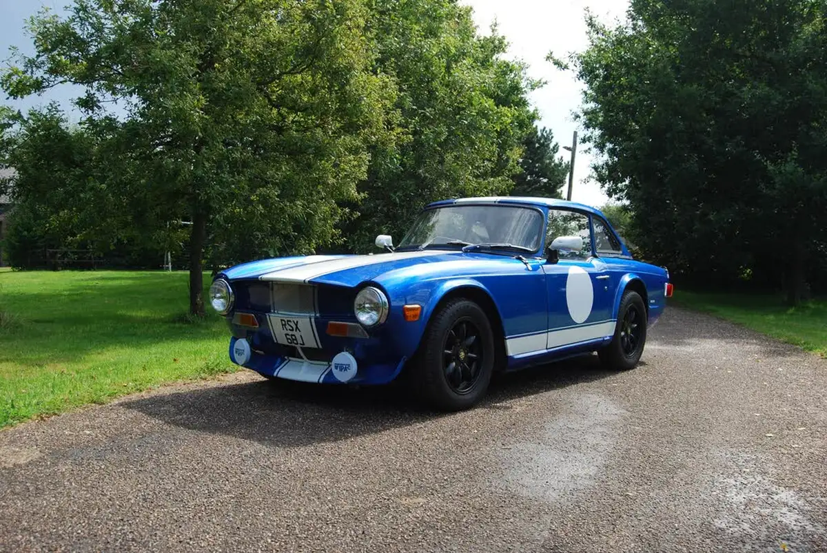 1971-triumph-tr6-convertible-big-3