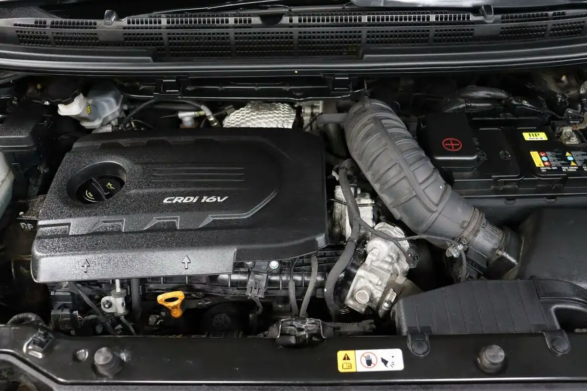 2017-kia-carens-17crdi-4-big-37
