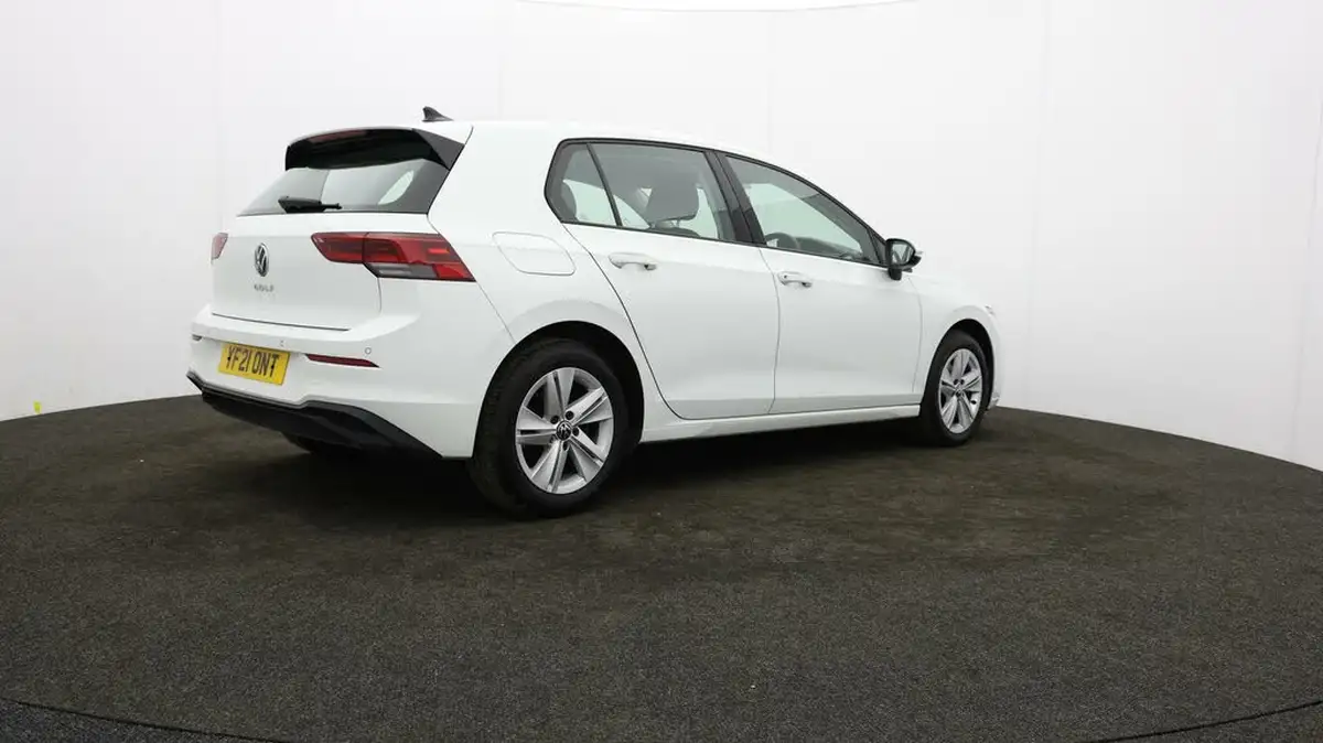 2021-volkswagen-golf-15-tsi-life-150ps-hatchback-big-24