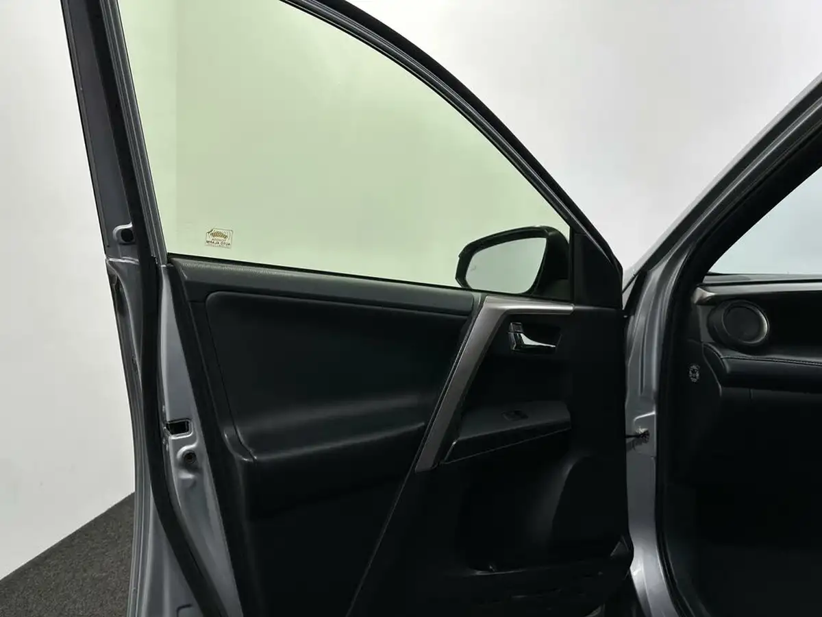2018-toyota-rav4-25-vvt-i-excel-194bhp-2494cc-big-35