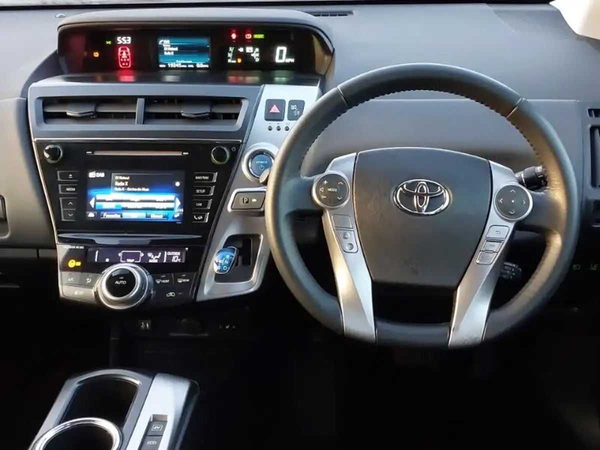 2020-toyota-prius-18-vvt-i-excel-big-9