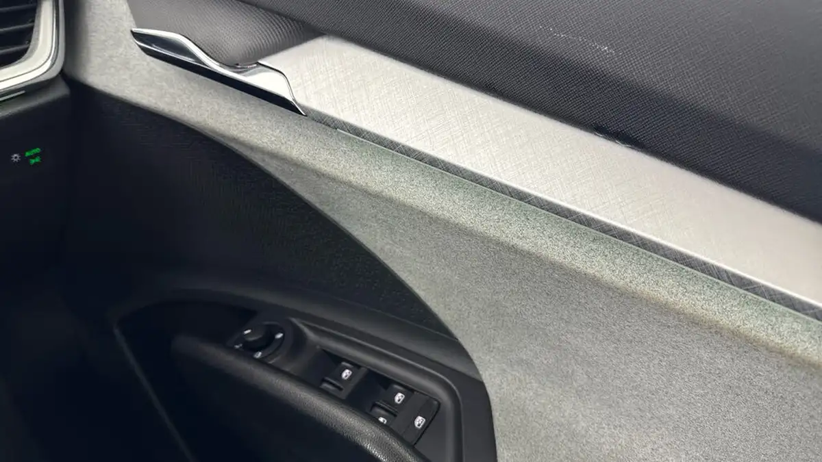 2021-skoda-enyaq-e-60-62-kwh-big-22