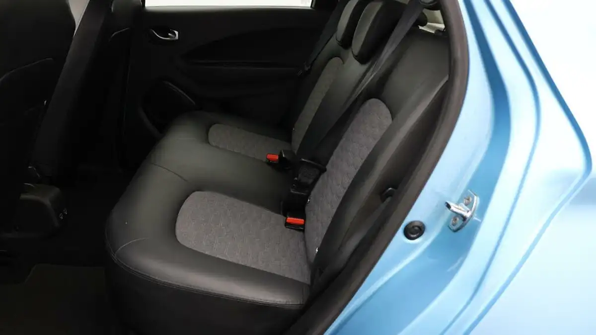 2021-renault-zoe-e-gt-line-big-15