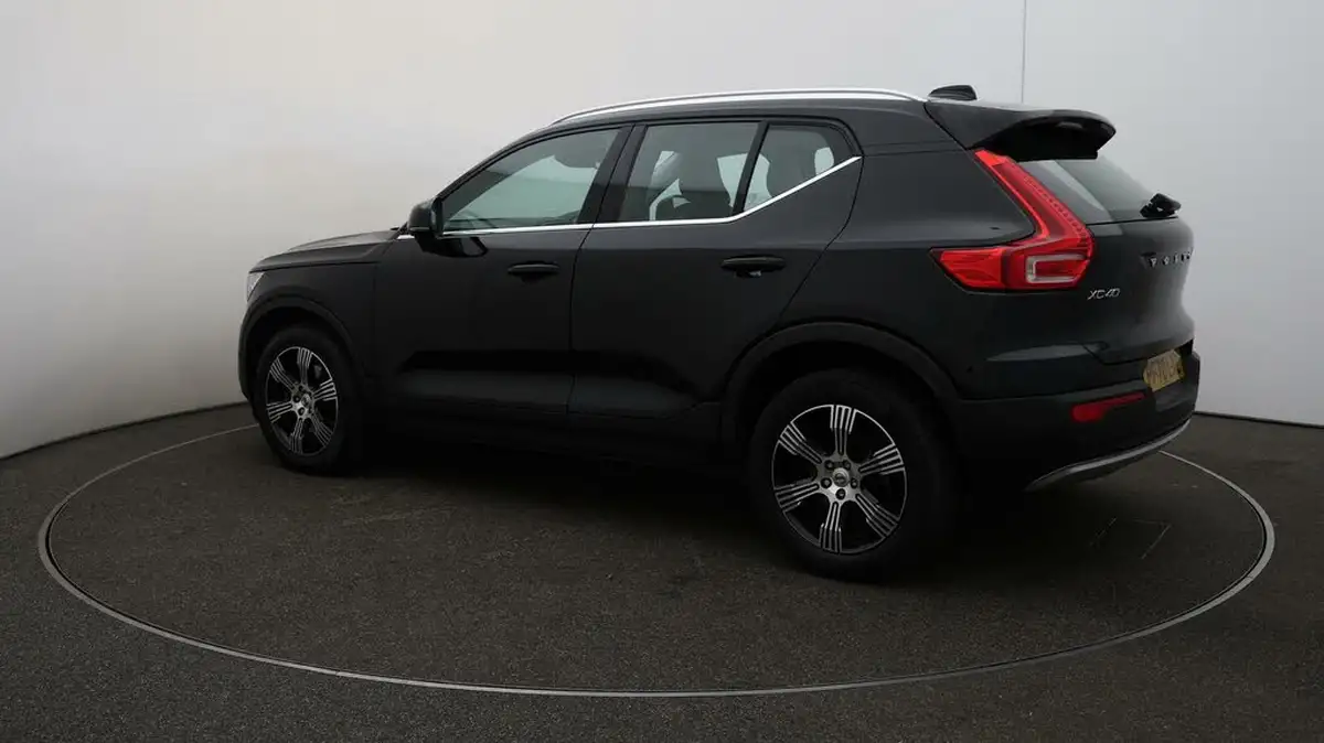 2021-volvo-xc40-20-b4-inscription-197bhp-geartronic-big-30
