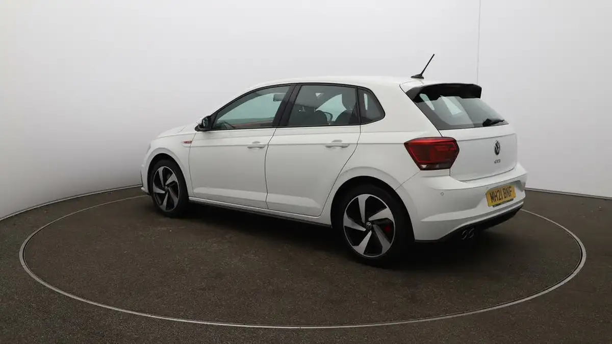 2021-volkswagen-polo-20-tsi-gti-big-5