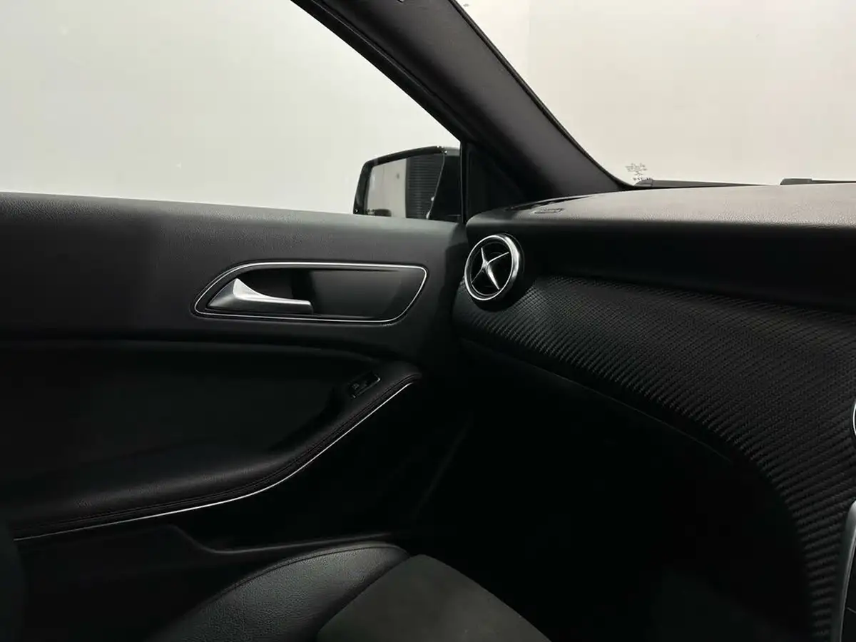 2016-mercedes-benz-a-class-21d-a200d-amg-line-136ps-premiumss-7g-dct-big-25