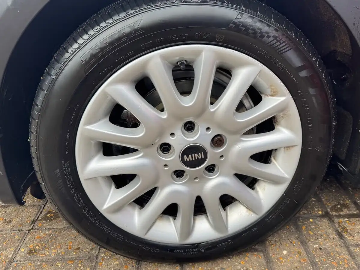 2015-mini-cooper-15-cooper-5d-auto-big-10