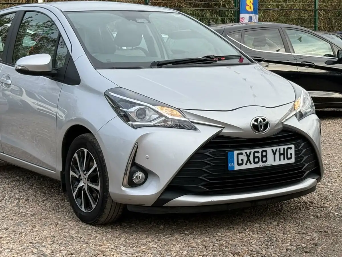 2018-toyota-yaris-10-vvt-i-icon-71bhp-big-24