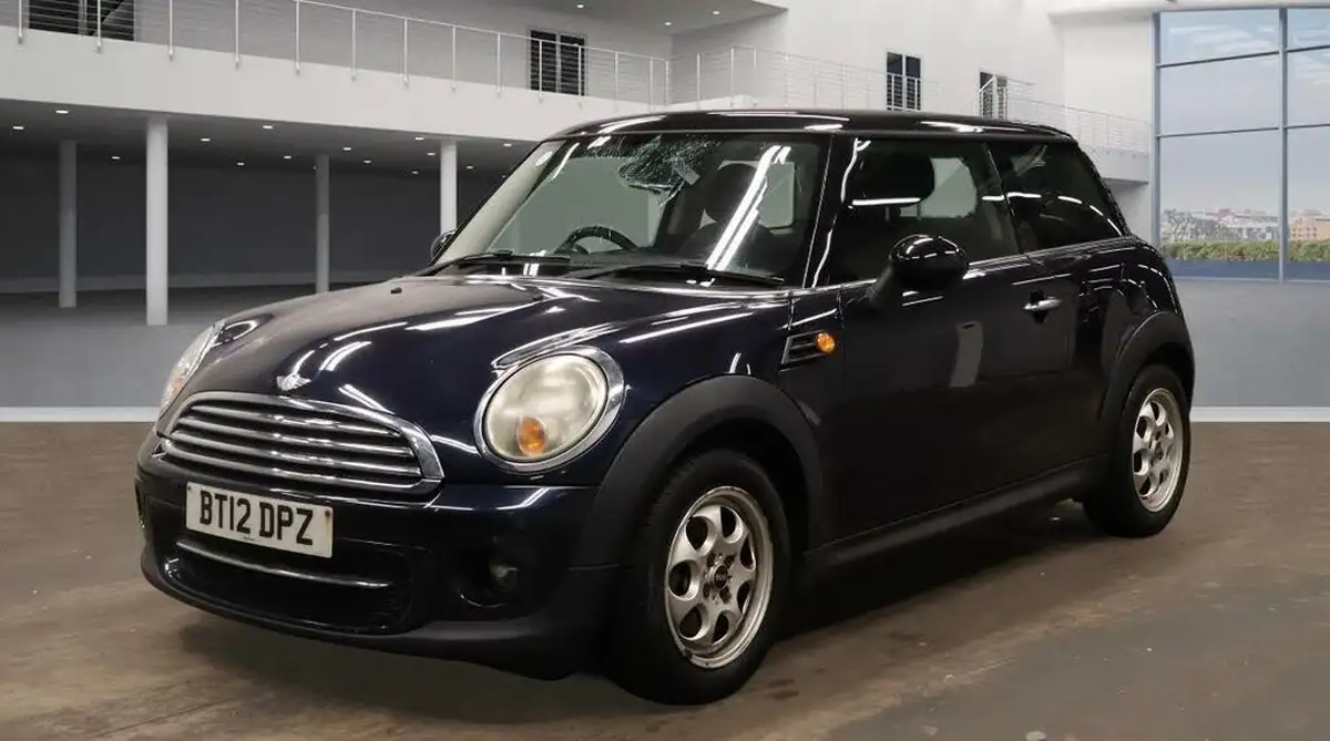 2012-mini-cooper-16td-cooper-d-112bhp-hatchback-3d-big-0