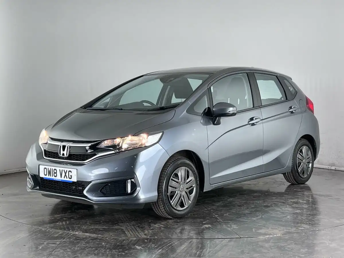 2018-honda-jazz-13-i-vtec-s-cvt-big-1