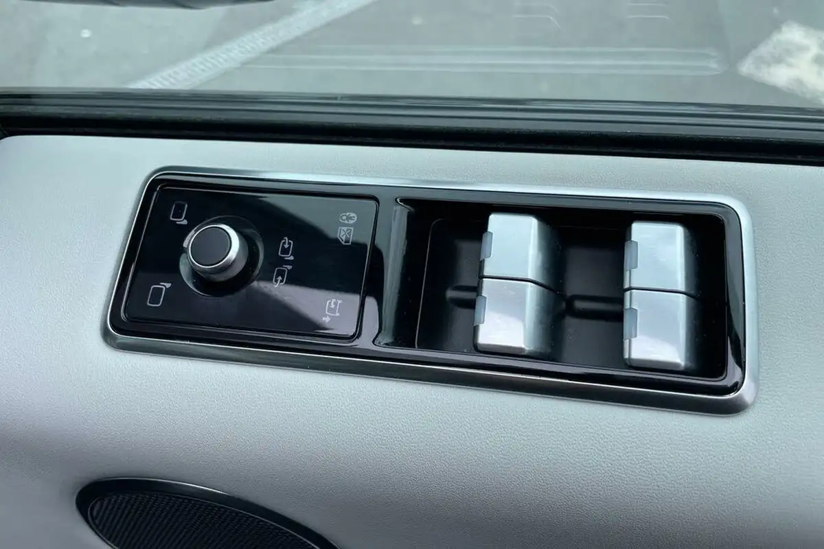 2022-land-rover-range-rover-sport-50-v8-p575-svr-big-60