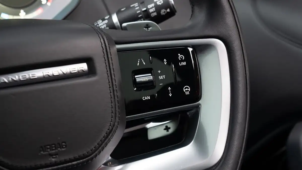 2022-land-rover-range-rover-30-d300-se-big-21