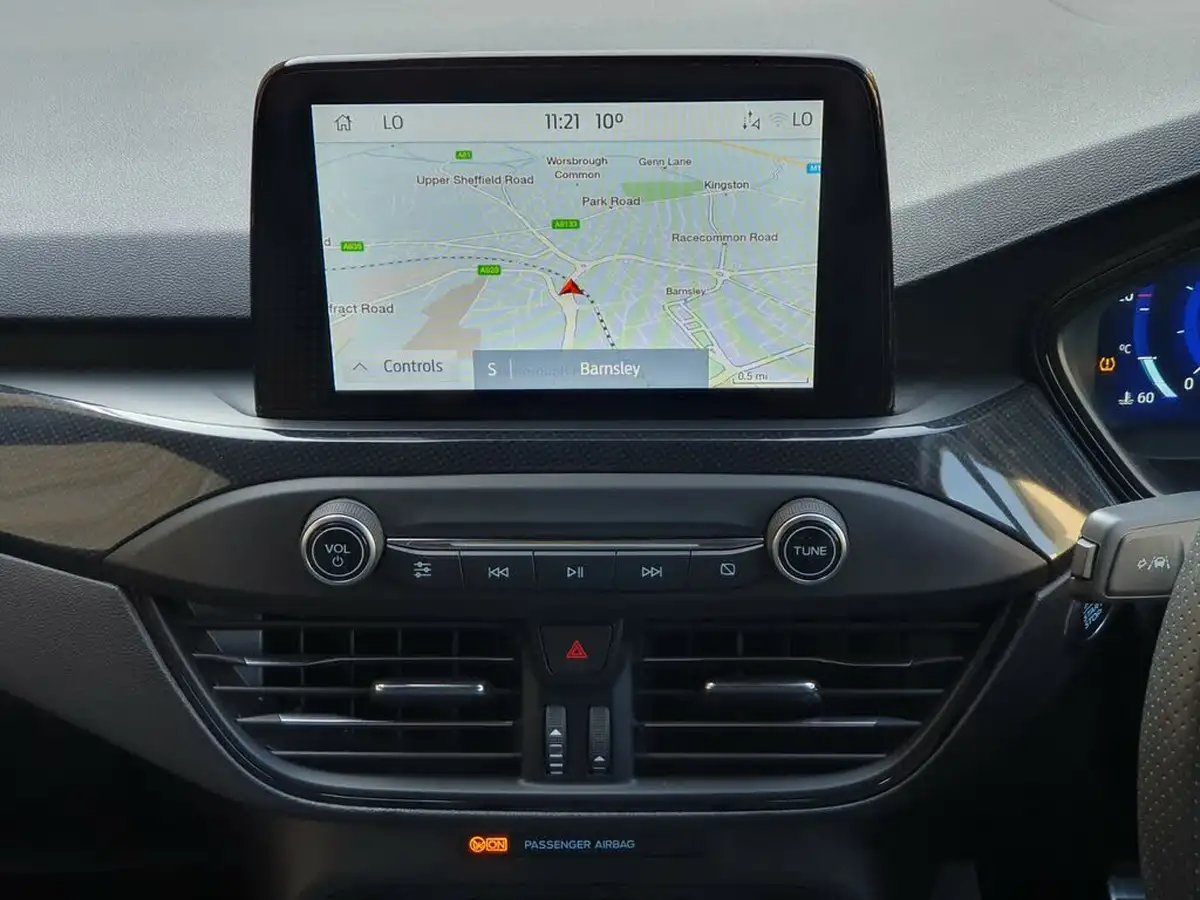 2020-ford-focus-15-st-line-x-estate-auto-big-14