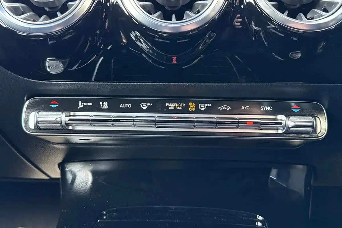 2022-mercedes-benz-a-class-13-a180-amg-line-executive-edition-hatchback-5d-7g-dct-big-21