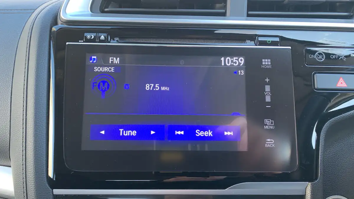 2019-honda-jazz-13-i-vtec-ex-navi-cvt-big-30