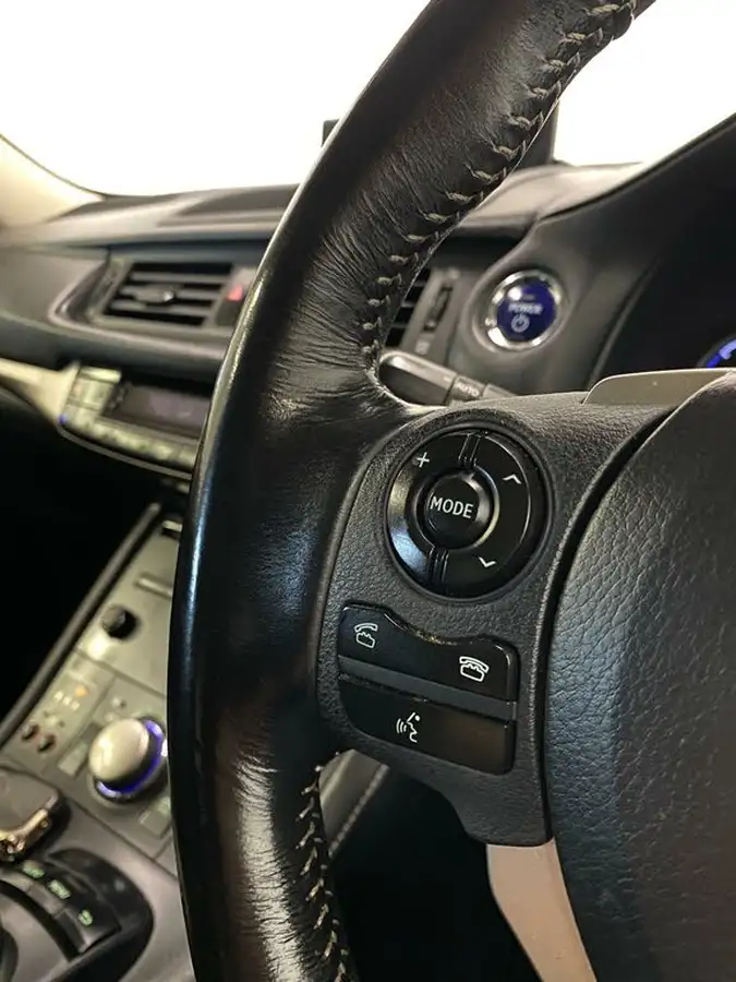 2016-lexus-ct-200h-18-sport-big-22