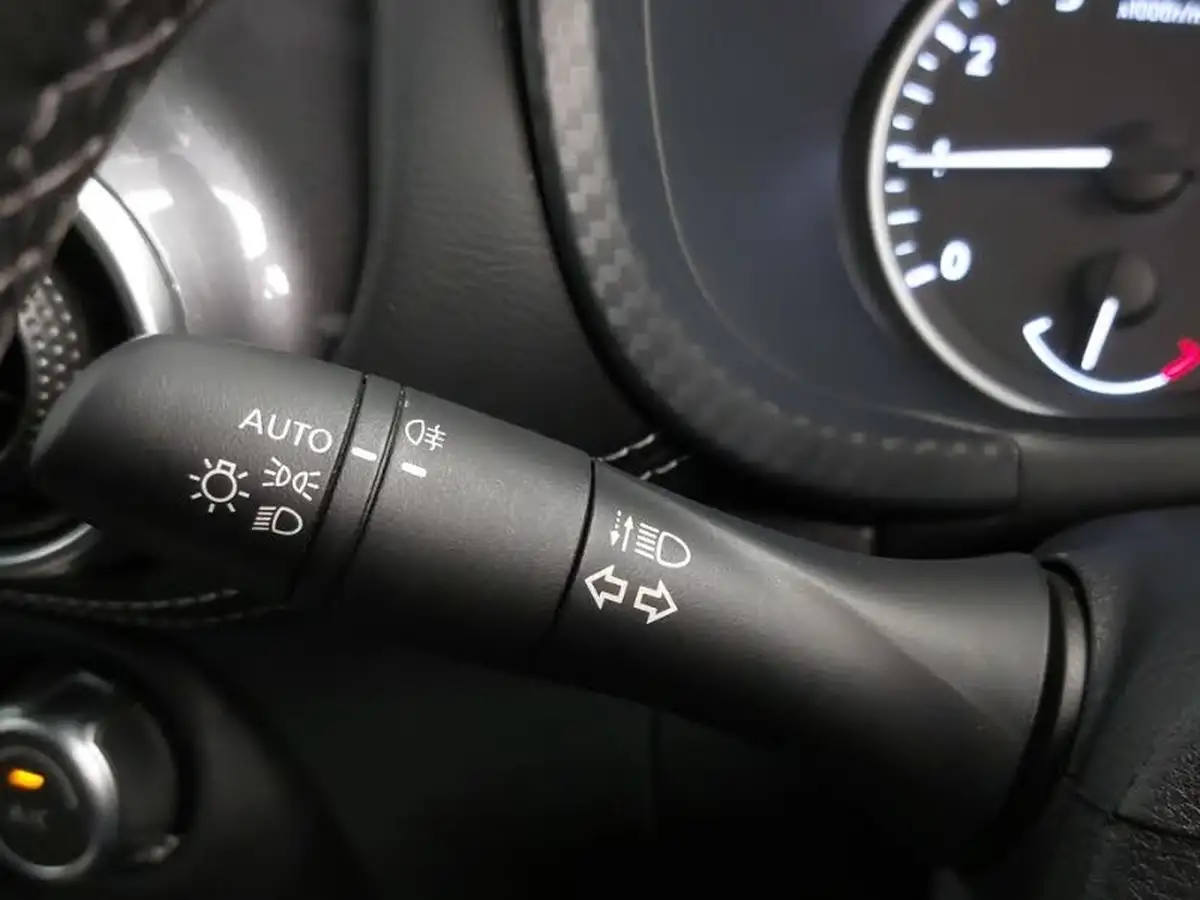 2023-nissan-juke-10-dig-t-n-connecta-dct-big-16