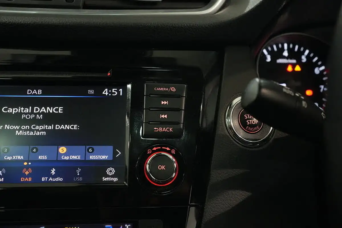 2019-nissan-qashqai-13-dig-t-tekna-160ps-dct-big-38