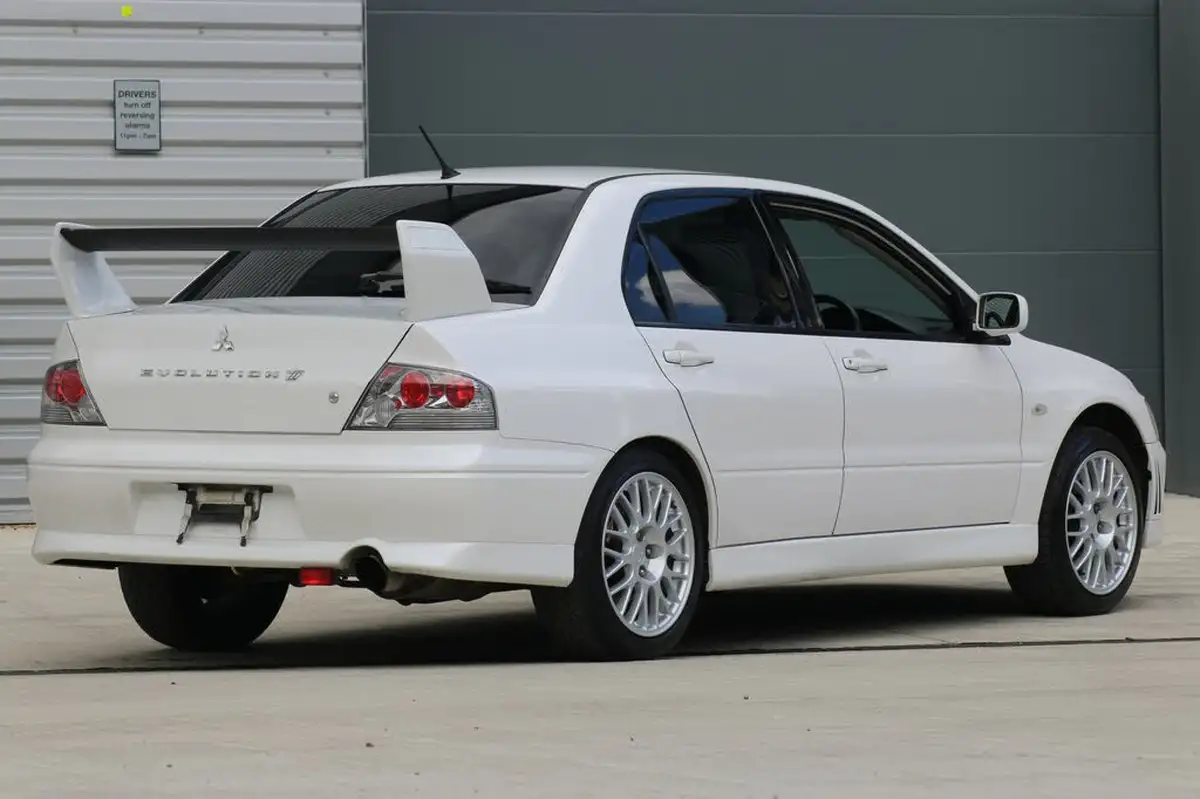 2002-mitsubishi-lancer-big-13