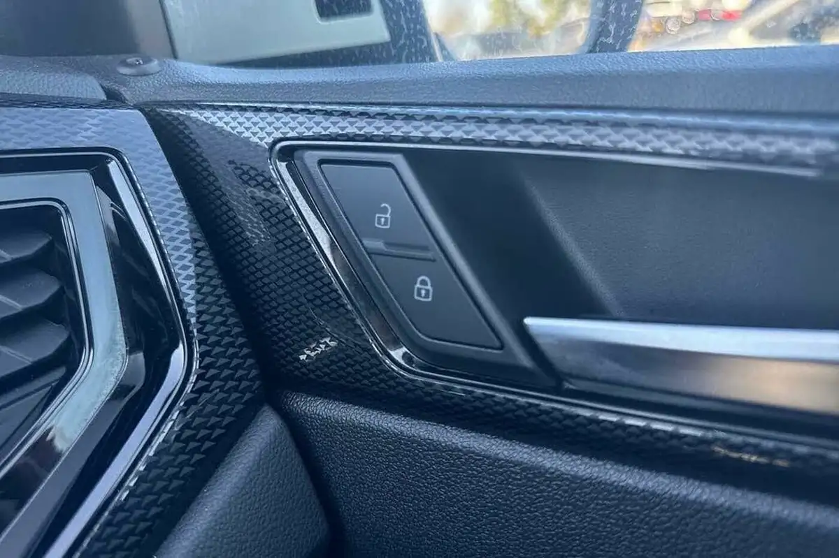 2022-volkswagen-taigo-10-tsi-life-95ps-big-23