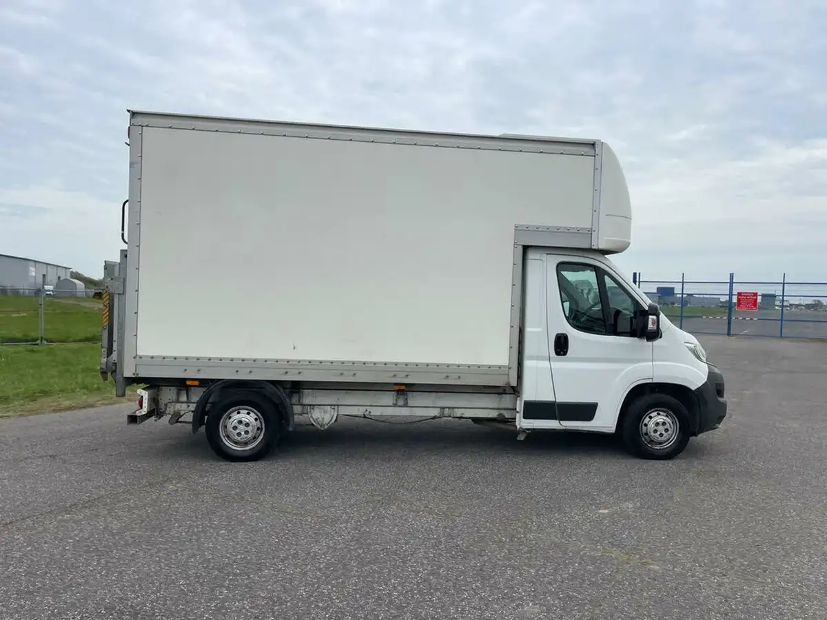 2015-citroen-relay-22td-35-l3-130-luton-big-70