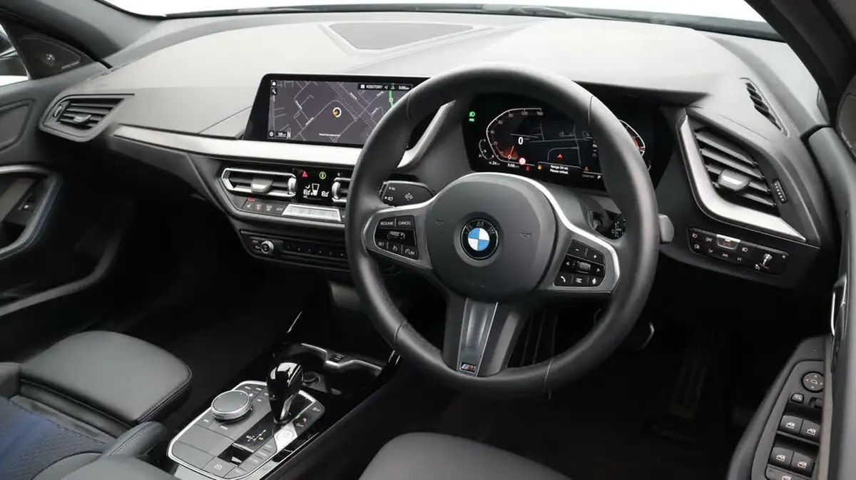 2024-bmw-1-series-15-118i-m-sport-lcp-dct-big-9