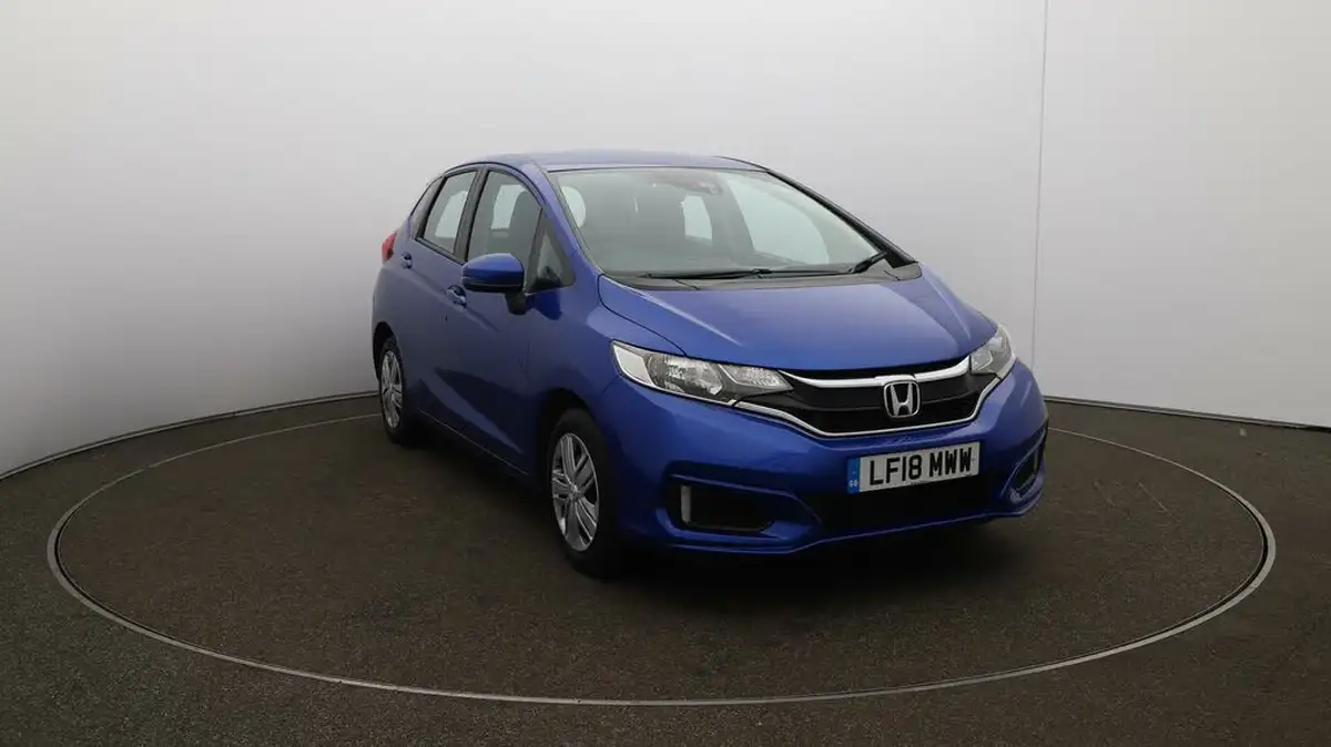 2018-honda-jazz-13-i-vtec-s-big-32