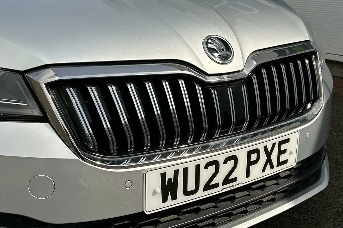 2022-skoda-superb-20tdi-se-technology-estate-dsg-big-55