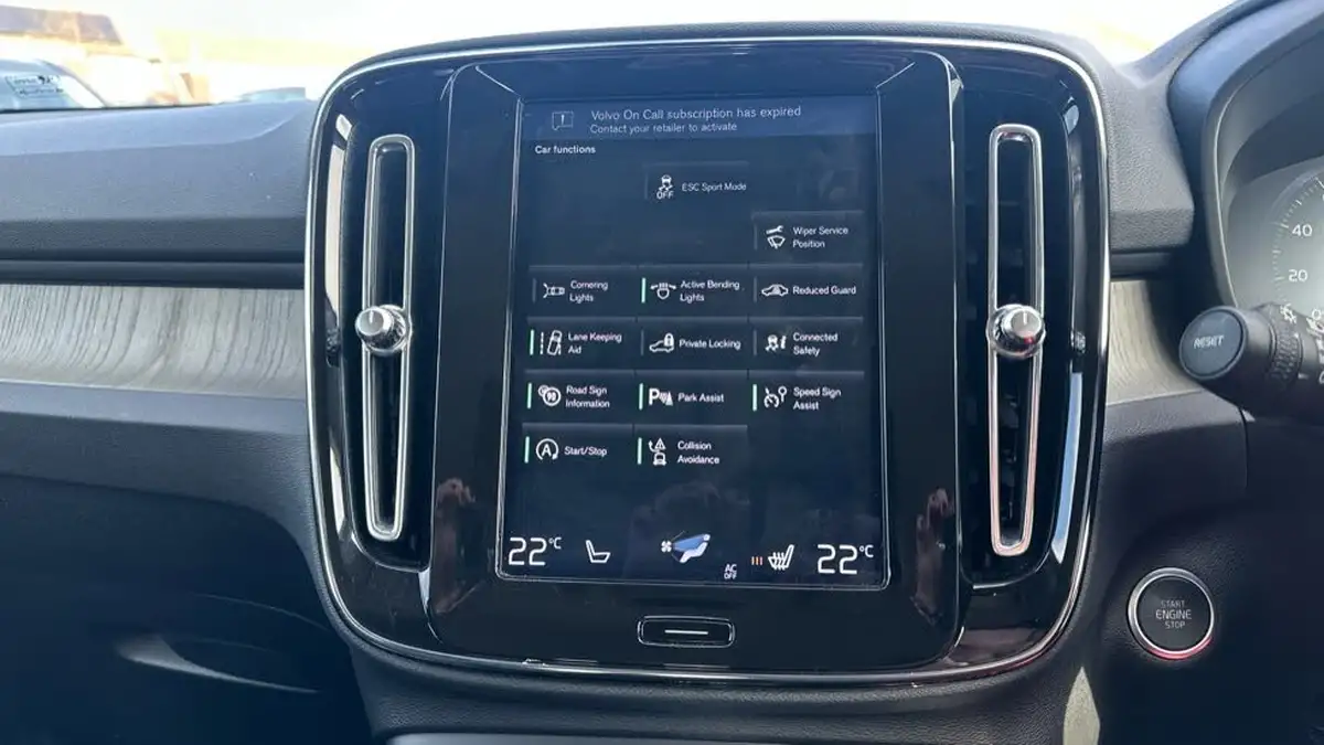 2019-volvo-xc40-20td-d3-inscription-pro-awd-geartronic-big-20