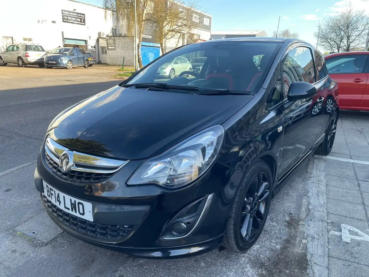 2014-vauxhall-corsa-14-sri-16v-100ps-ac-3d-1398cc-big-4
