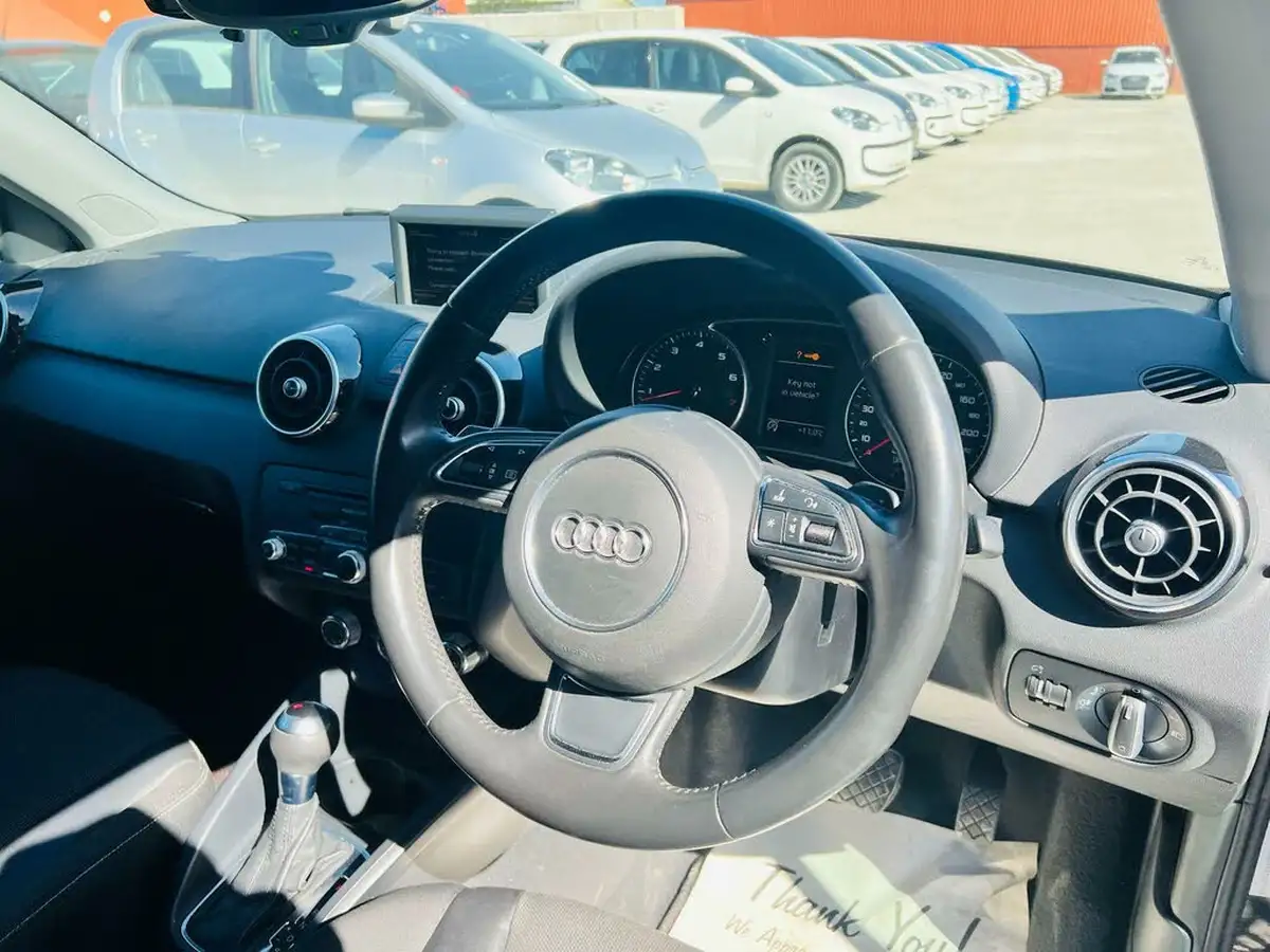 2012-audi-a1-14-sportback-5d-s-tronic-big-19