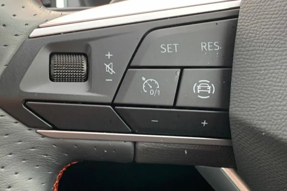 2024-seat-ateca-15-ecotsi-fr-sport-dsg-big-24