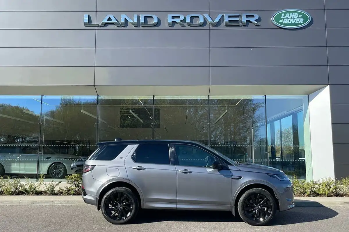 2023-land-rover-discovery-sport-15-p300e-dynamic-hse-big-1
