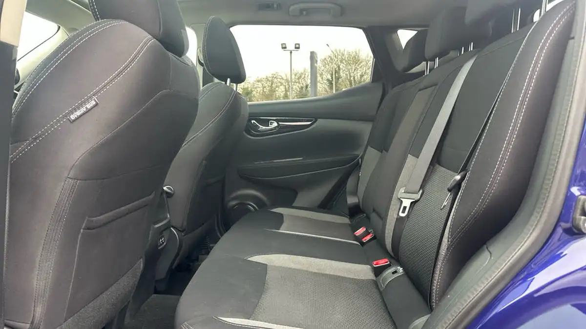2020-nissan-qashqai-15dci-n-connecta-18in-alloys-dct-big-13