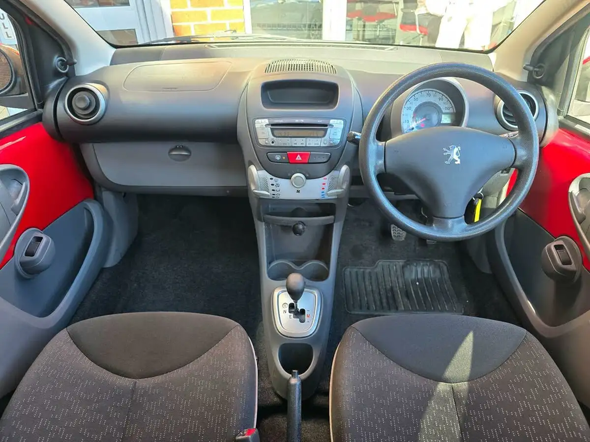 2010-peugeot-107-10-urban-5d-2-tronic-big-7