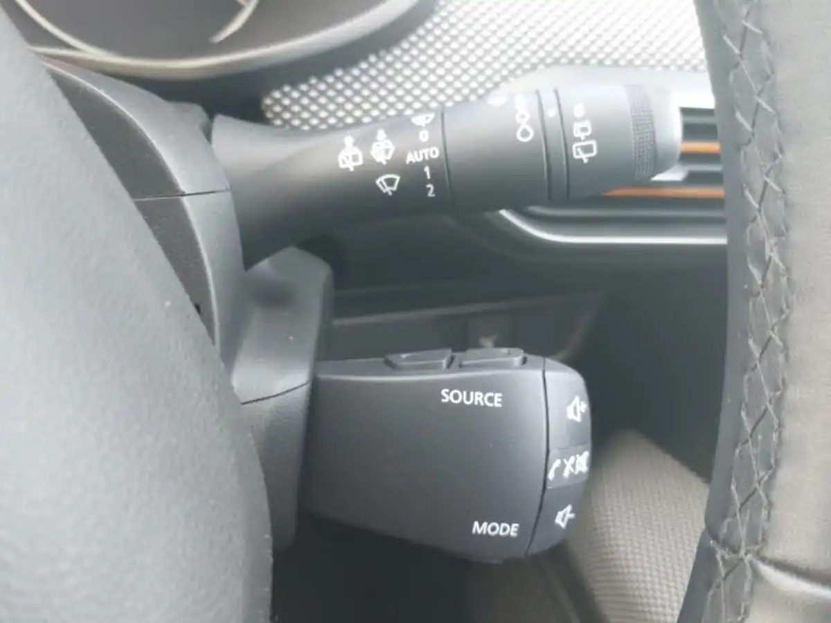 2022-dacia-sandero-stepway-10-tce-comfort-90bhp-big-17