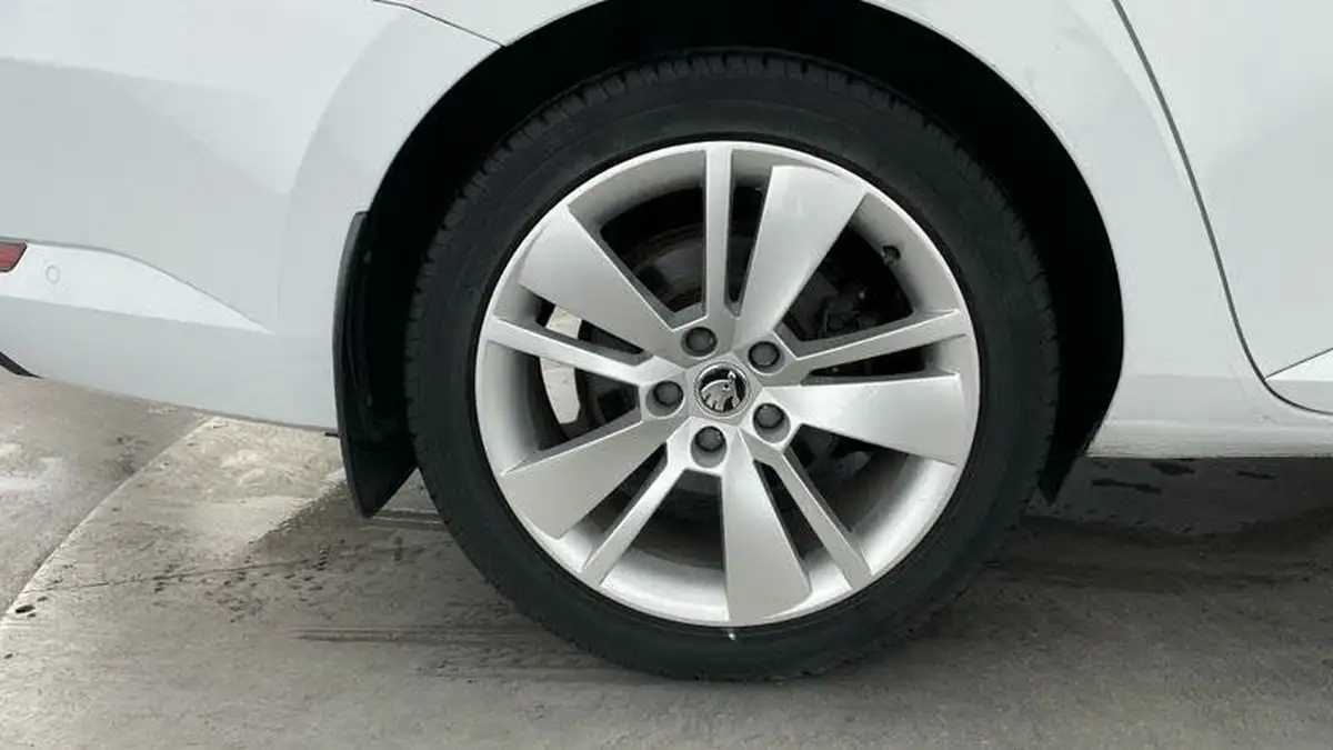 2017-skoda-superb-14-tsi-act-se-l-executive-hatchback-dsg-big-29