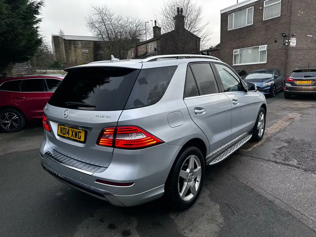 2014-mercedes-benz-m-class-21cdi-ml250-bluetec-amg-sport-big-12