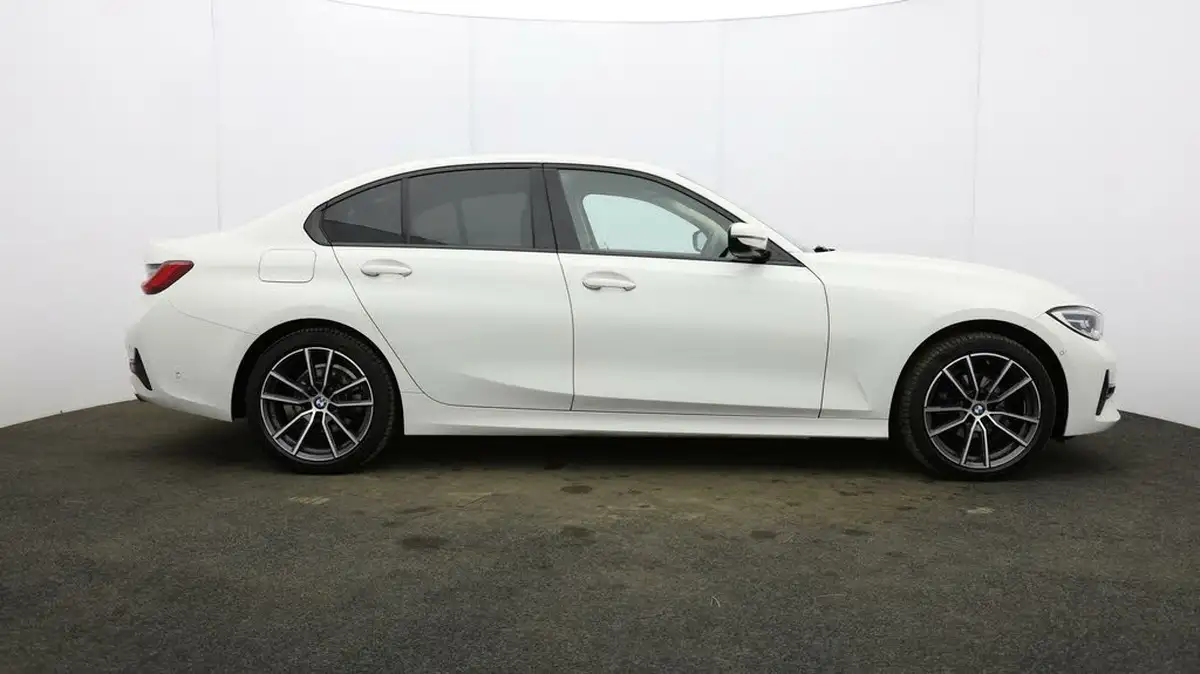 2021-bmw-3-series-20-318i-sport-saloon-4d-big-44