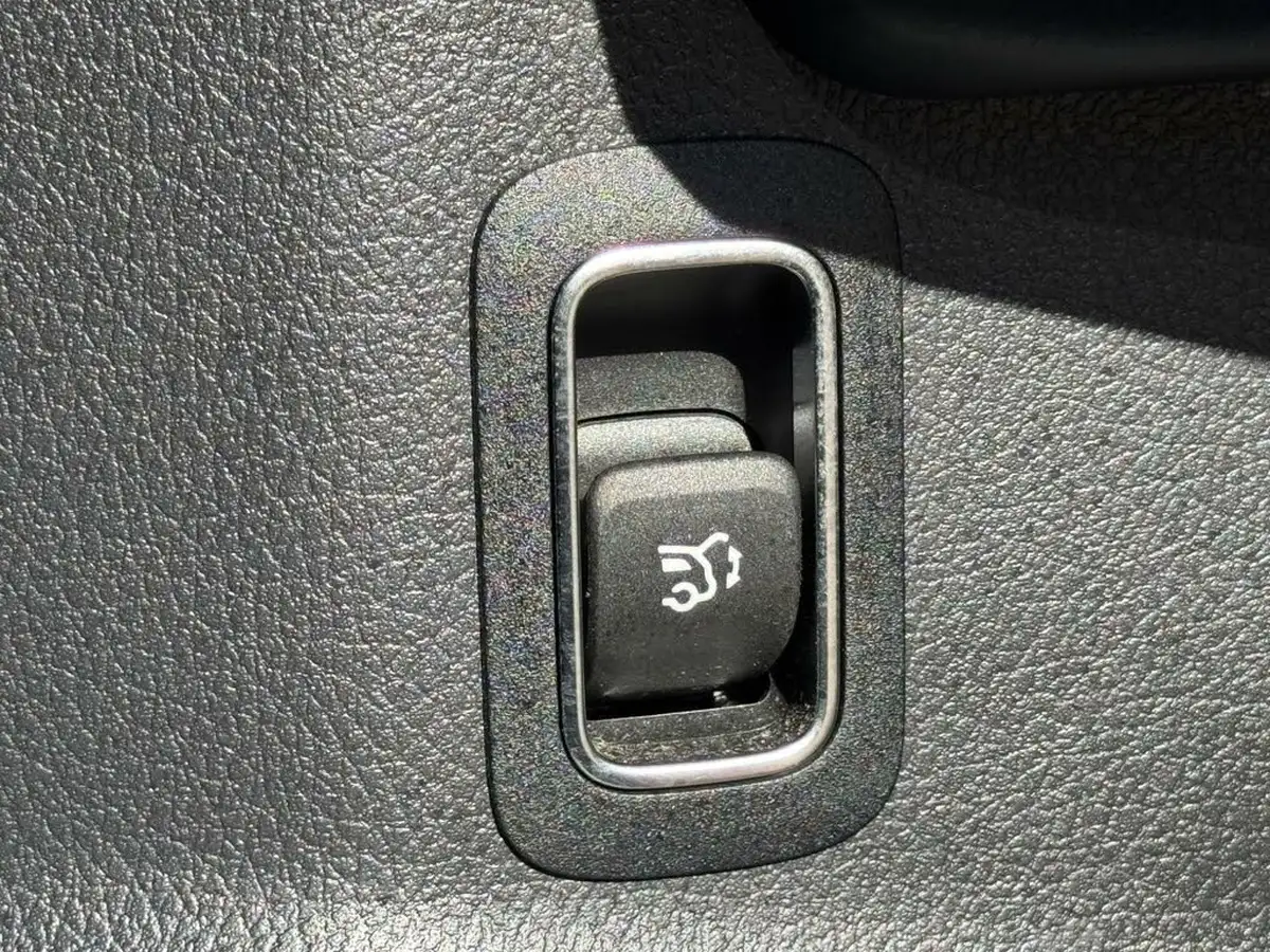 2021-mercedes-benz-b-class-13-b200-amg-line-executive-big-19