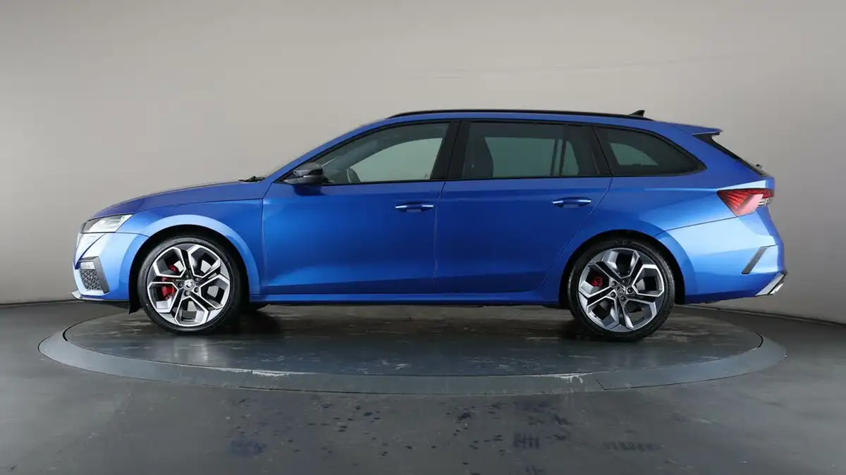2024-skoda-octavia-20-tsi-vrs-245ps-estate-dsg-big-34
