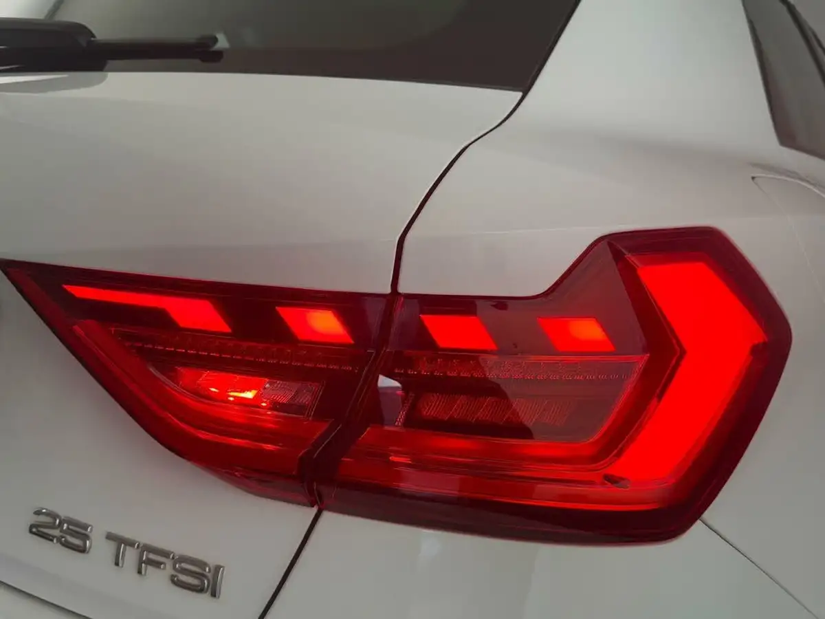 2021-audi-a1-10-25-tfsi-technik-big-37