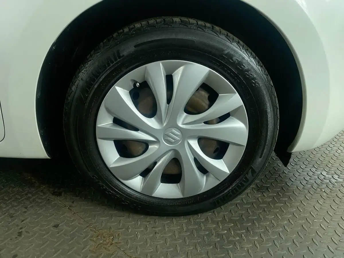 2017-suzuki-swift-12-dualjet-sz3-big-11