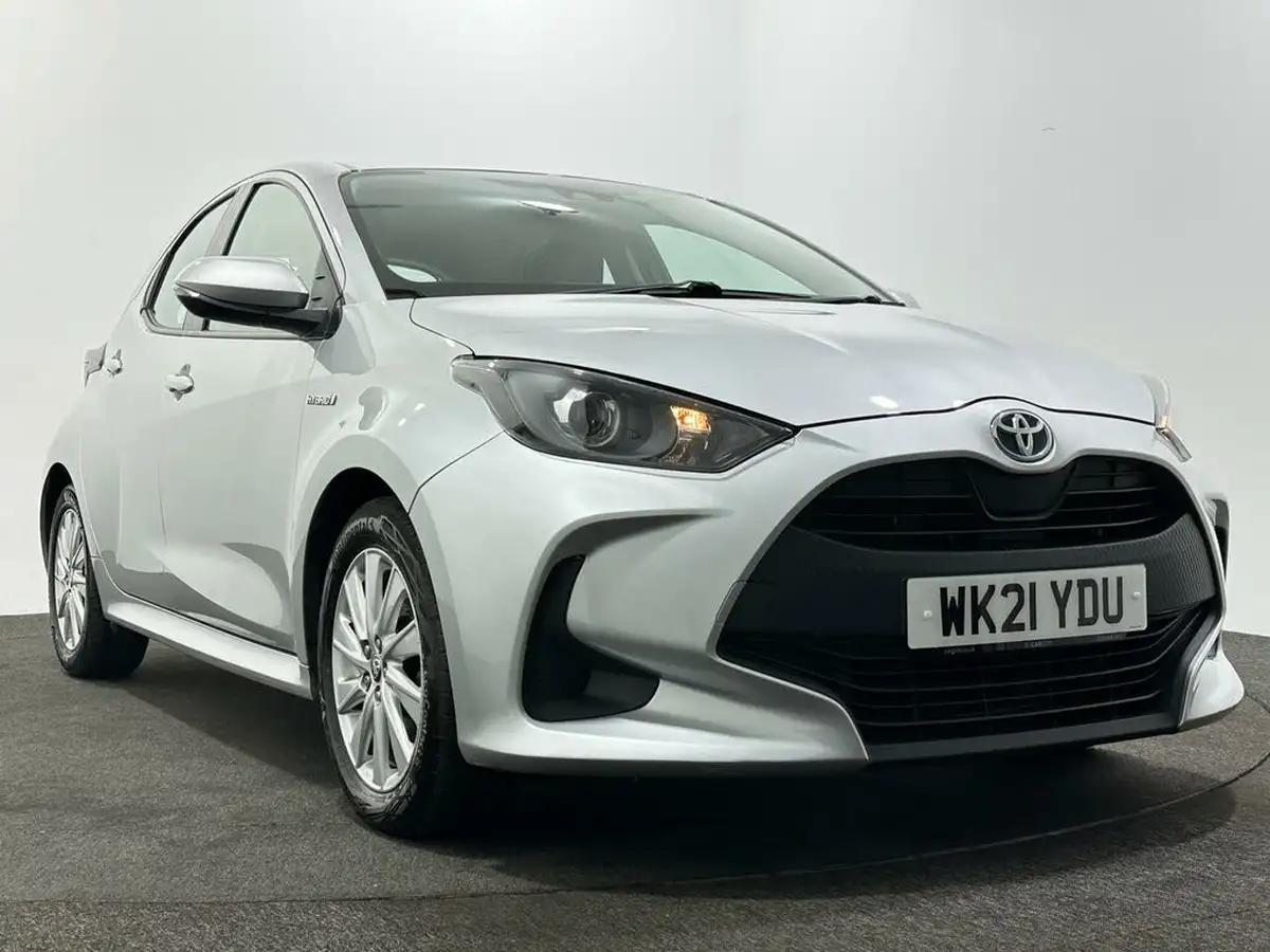 2021-toyota-yaris-15-vvt-i-icon-114bhp-hybrid-1490cc-e-cvt-big-48