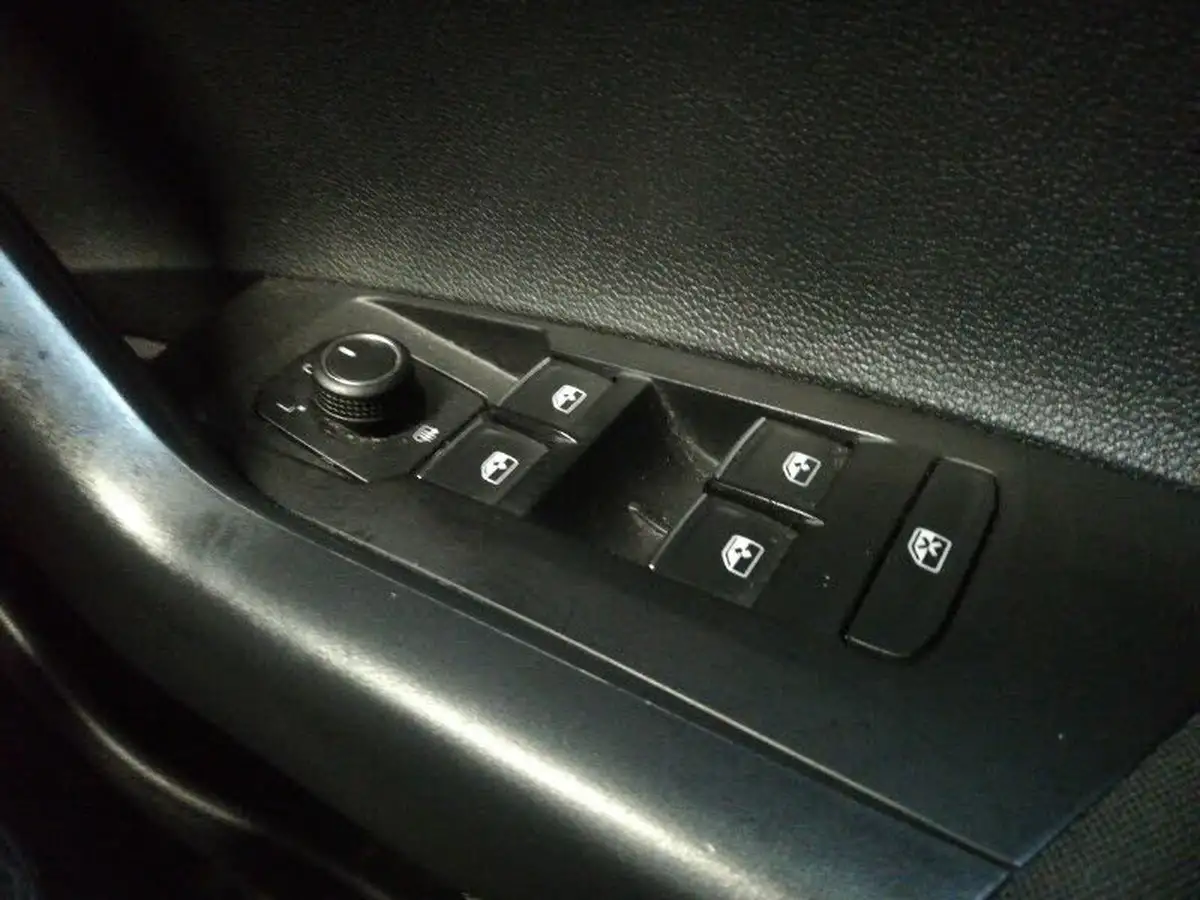 2019-volkswagen-polo-10-tsi-sel-dsg-big-14